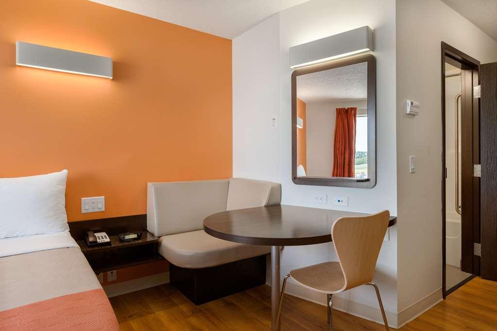Motel 6 Airdrie Ruang foto