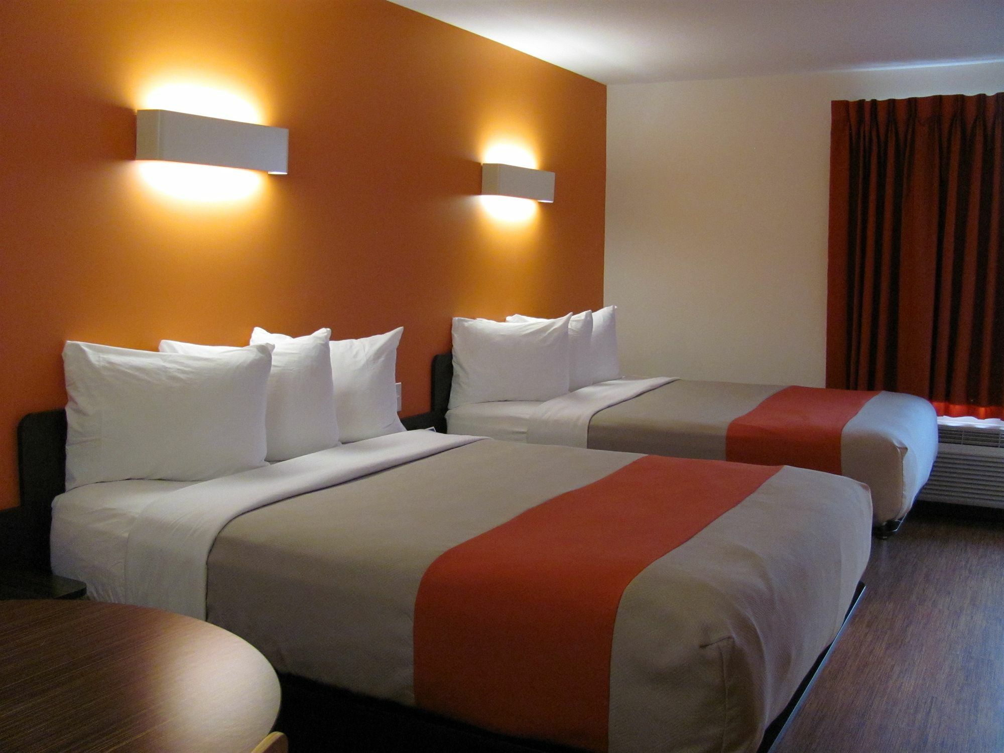 Motel 6 Airdrie Bagian luar foto