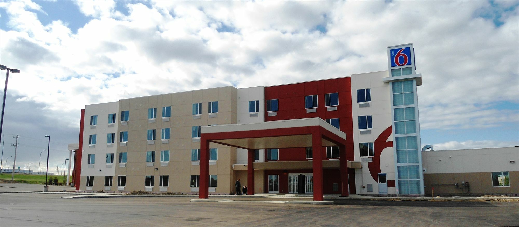 Motel 6 Airdrie Bagian luar foto